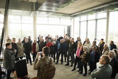 Auf der neuen iLive-Dachterrasse