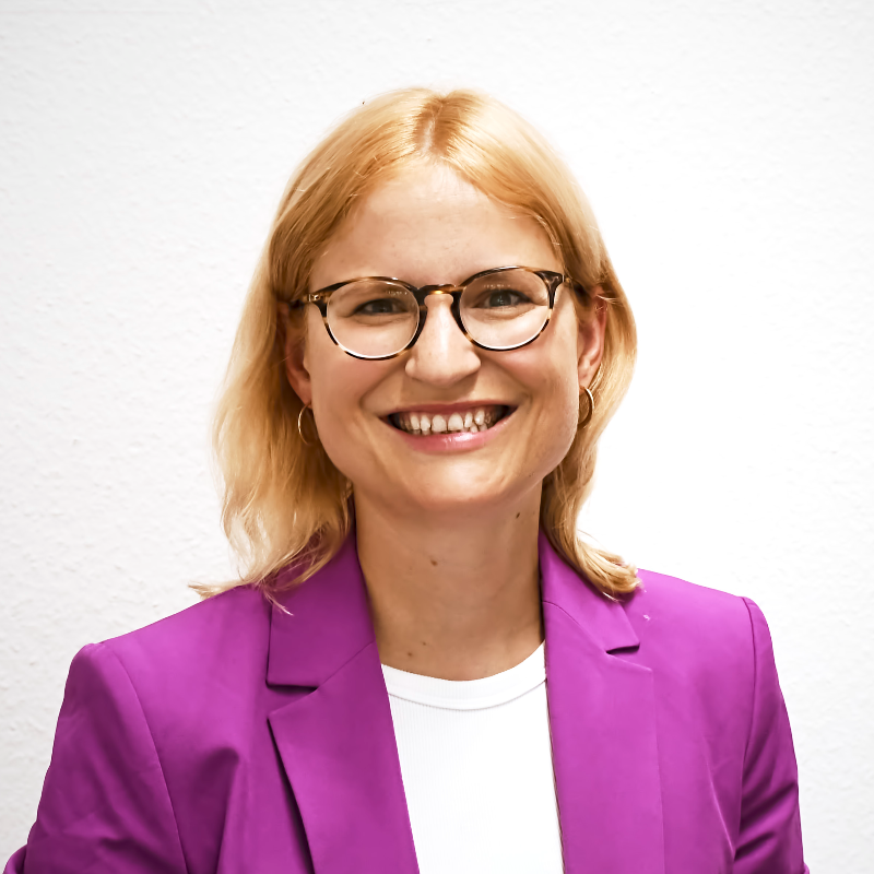 Dr.  Sarah Schmid-Nrnberg